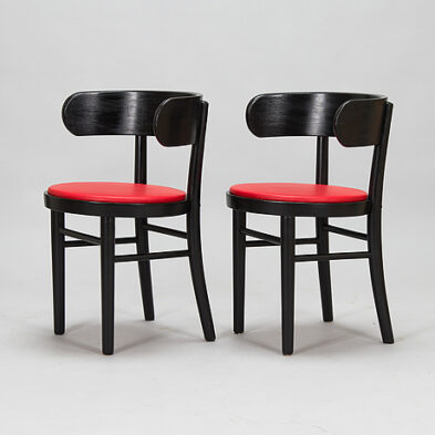 Werner West - Hugging chairs